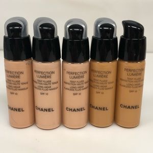 CHANEL Perfection Lumiere